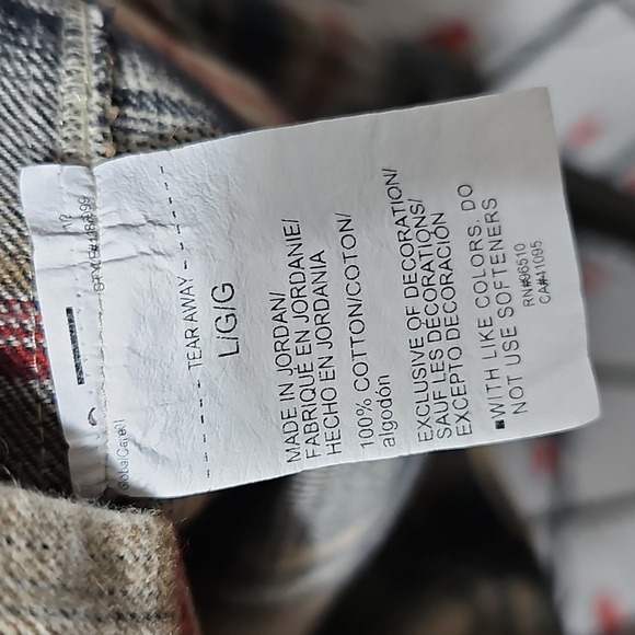 Under Armour Cream and Black Casual Button Down Shirt Large - Picture 6 of 7